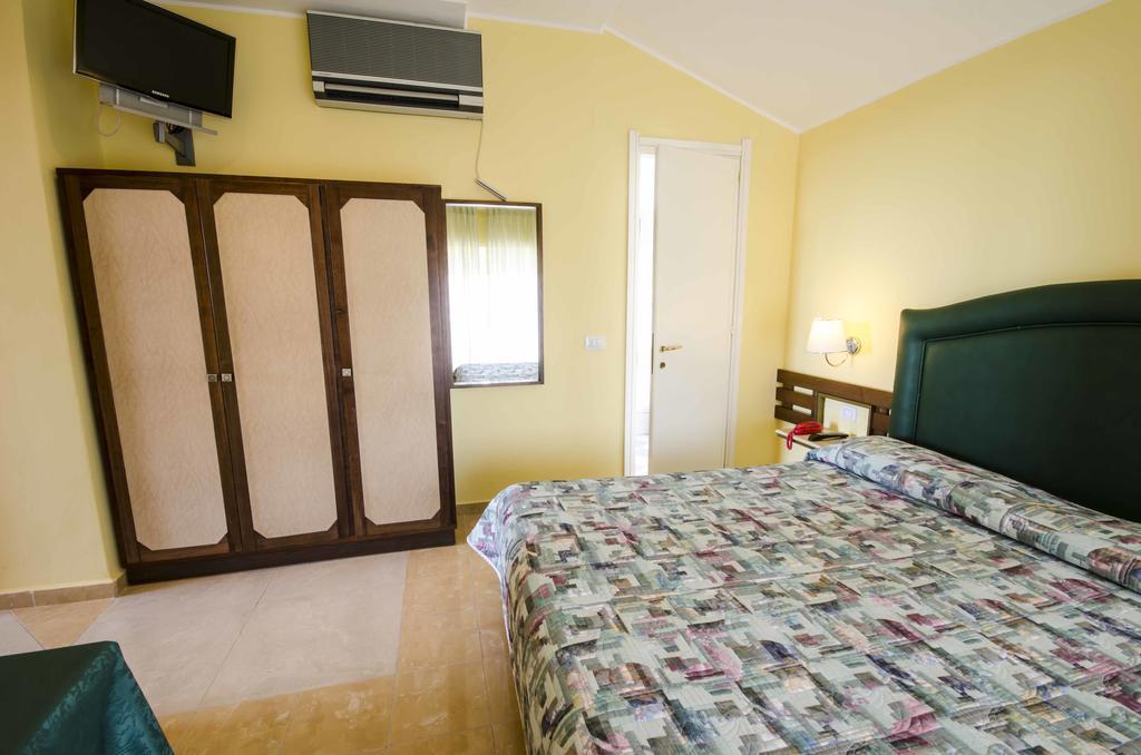 Hotel Tarconte Тарквиния Экстерьер фото