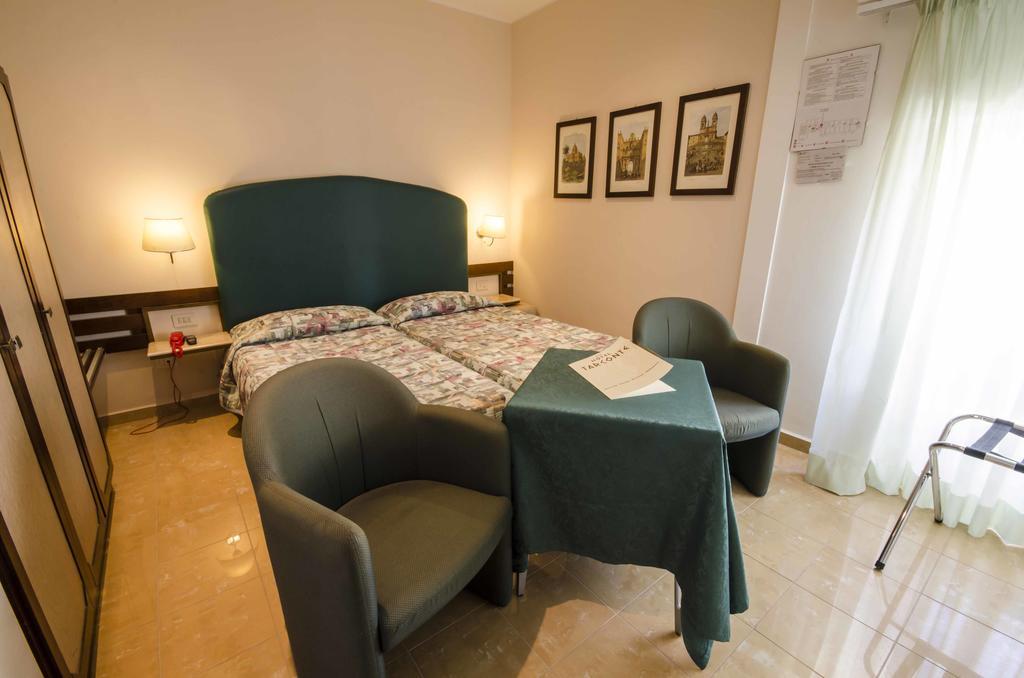 Hotel Tarconte Тарквиния Экстерьер фото